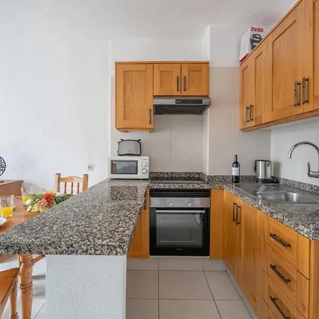 Apartman Infinity Pool Views 2 Floritas