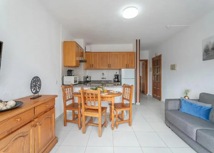 Infinity Pool Views 2 Floritas